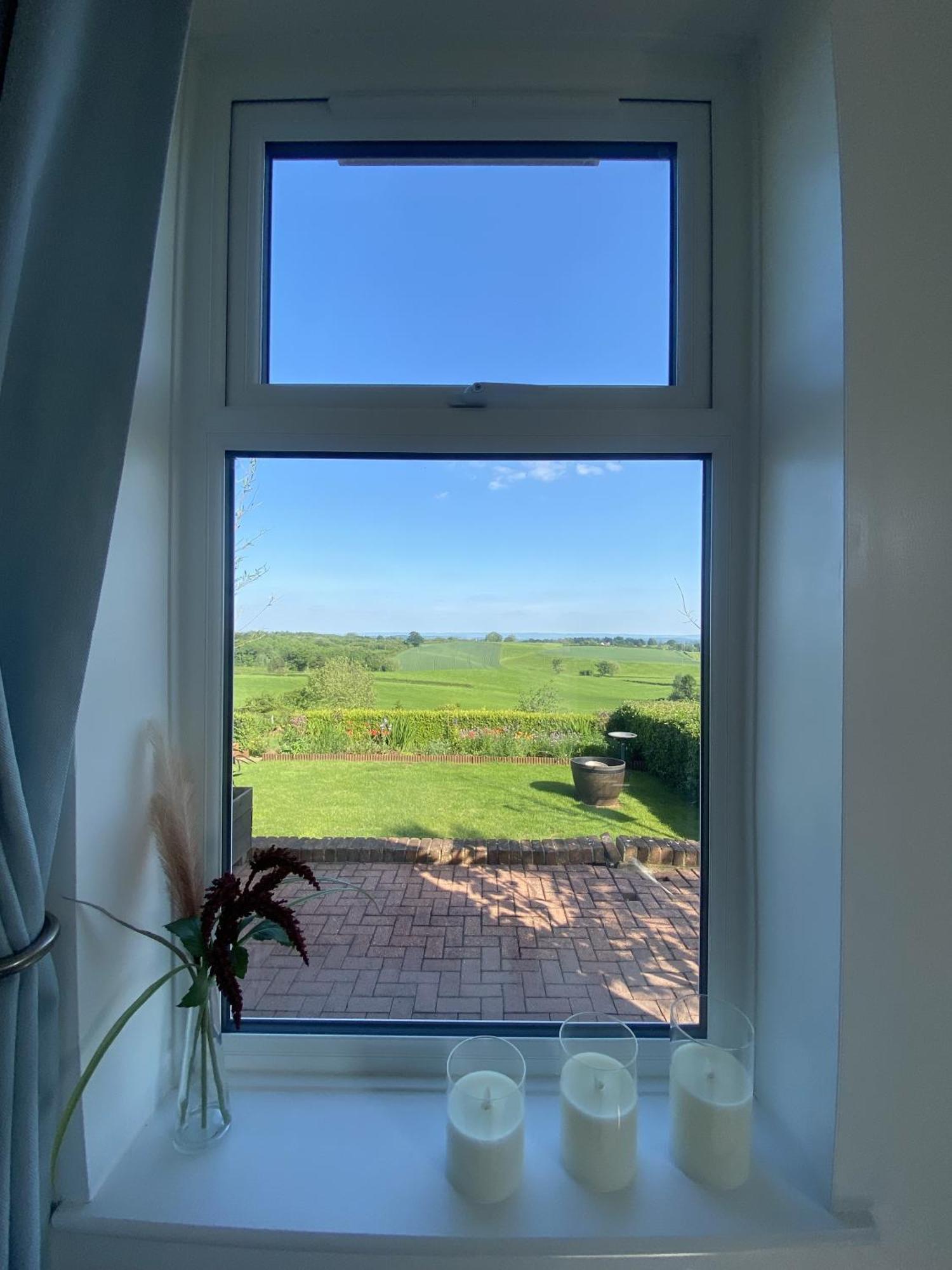 Newent Betula Views Studio מראה חיצוני תמונה
