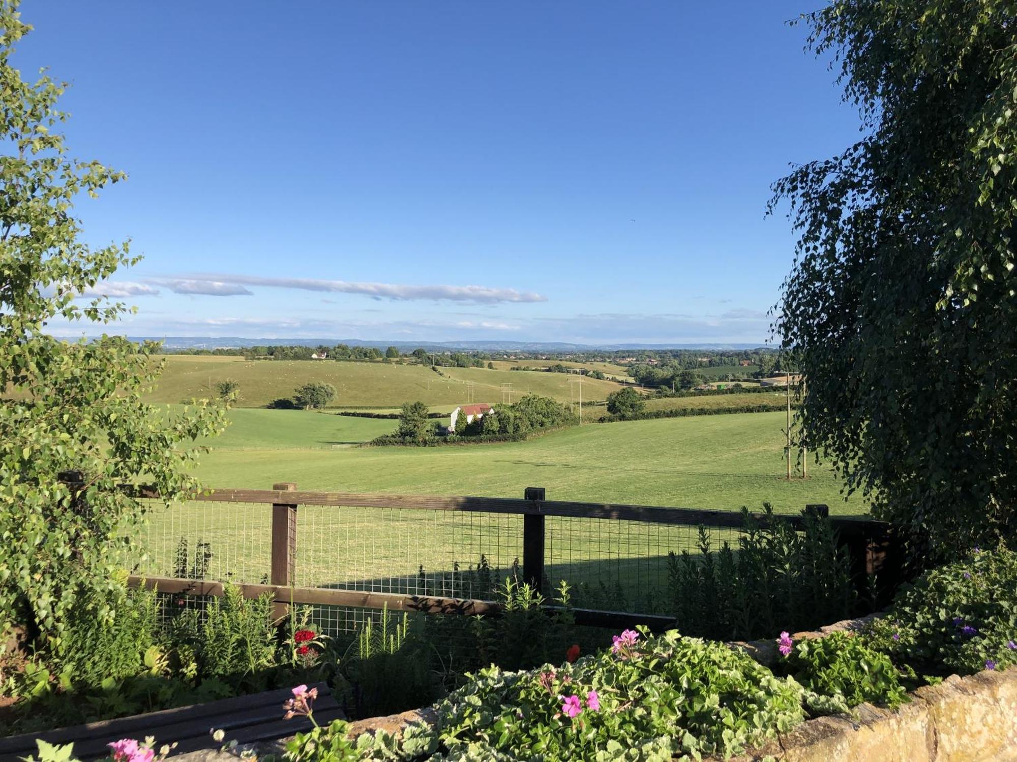 Newent Betula Views Studio מראה חיצוני תמונה